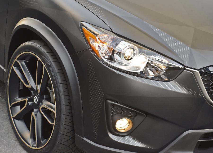  Mazda CX-5 Urban Concept 2012 года  (фото 11 из 18)